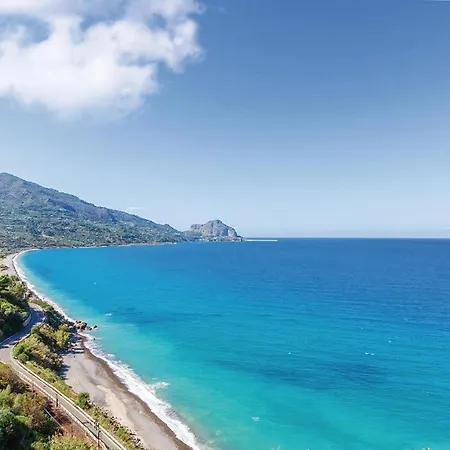 Holiday home Casa Wanda Mandra Capreria